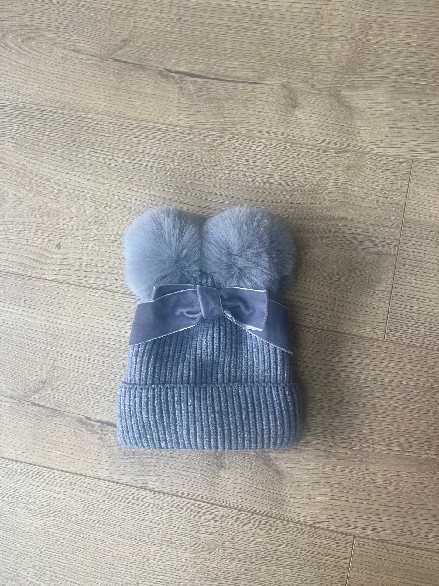 Grey Bow Pom Pom Hat 2–5Y