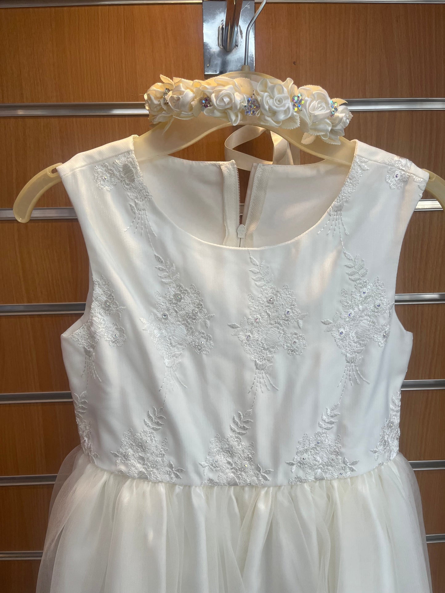 Ivory Dress with crown 5-6 Years
