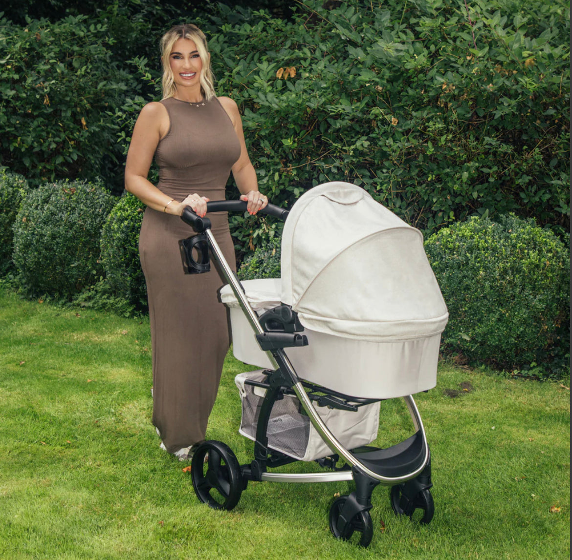MB200i Billie Faiers Oatmeal iSize Travel System