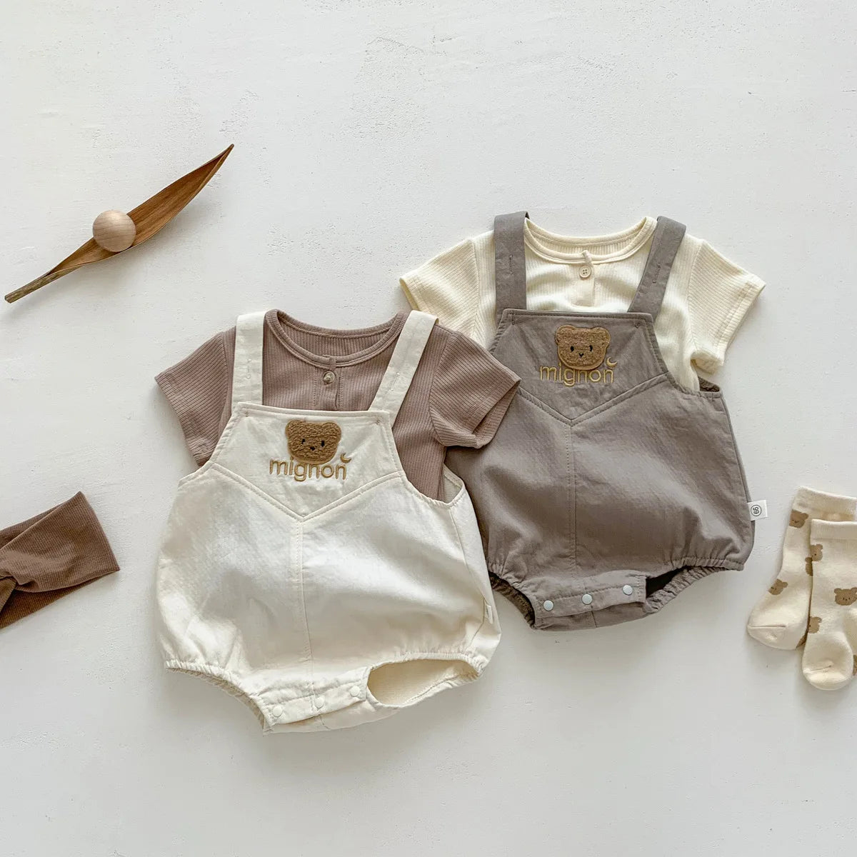 Short Sleeve Solid Colour T-shirt & Bear Bodysuits