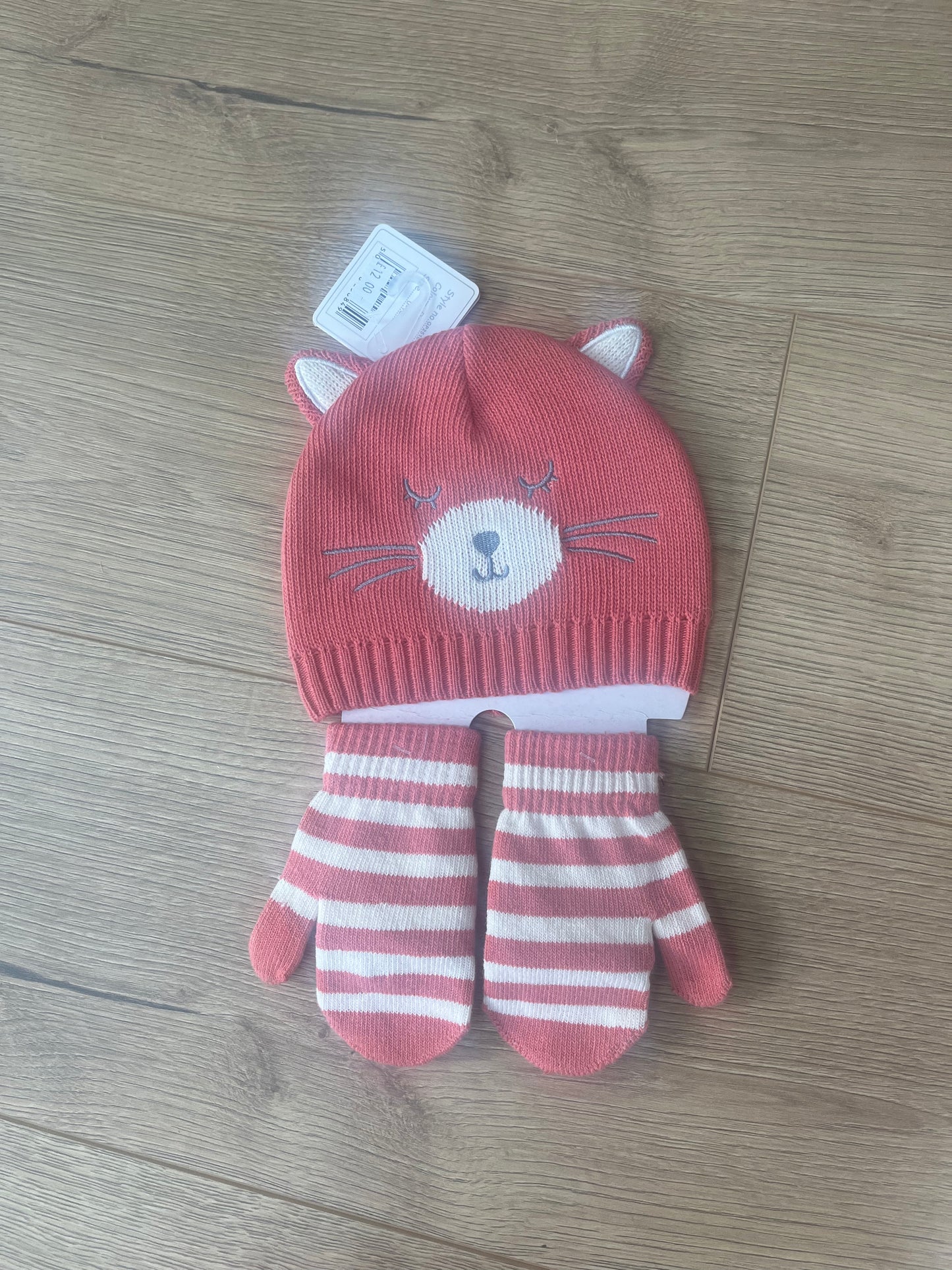 Cat Knitted Hat and Mittens 0-12M