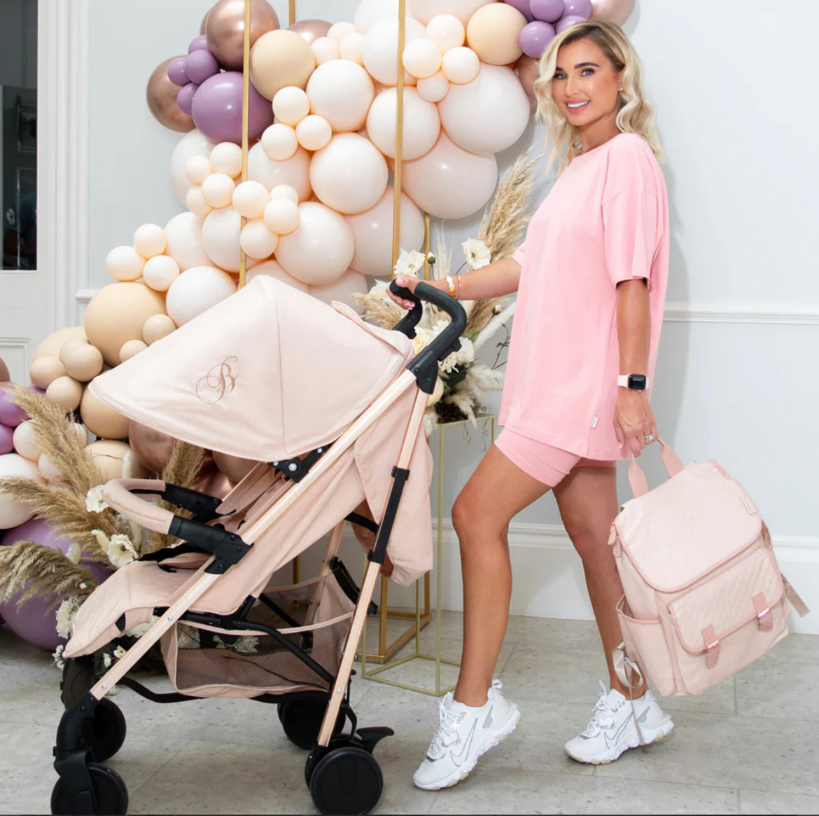 MB51 Billie Faiers Blush Pink Lightweight Stroller