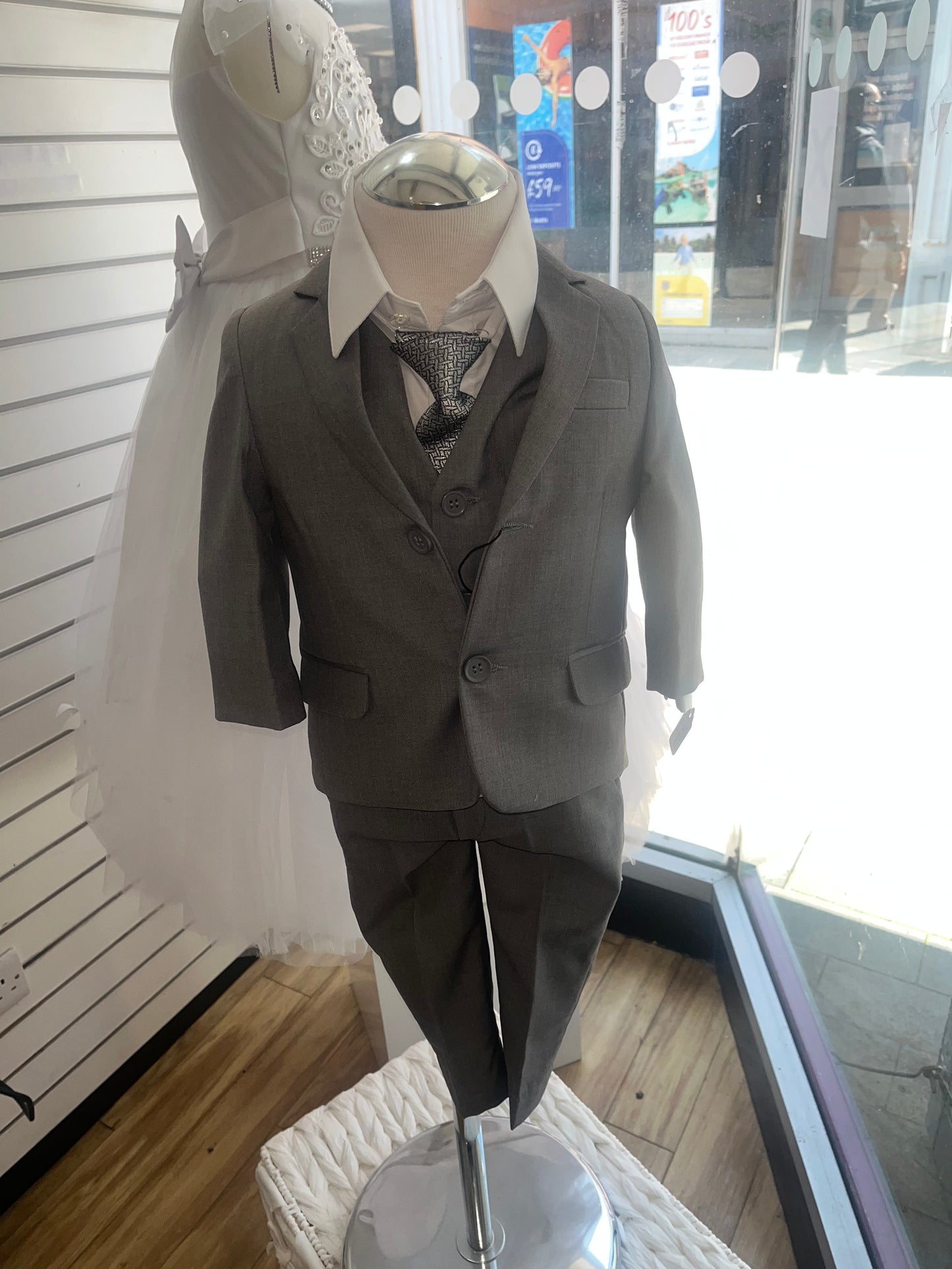 Grey 5 piece suit - 12-18 Months